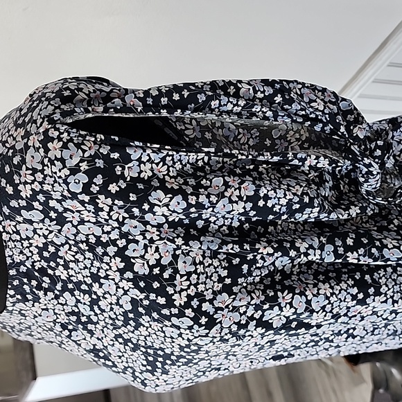 H&M Floral sundress Size 6 - Picture 3 of 9